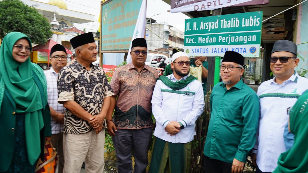 Syukuran penabalan nama Jalan H. Arsyad Thalib Lubis Yang dihadiri oleh Walikota Medan yang diwakilkan oleh Camat Medan Perjuangan Bapak Muhammad Pandapotan Ritonga, SSTP pada Minggu (28/01).